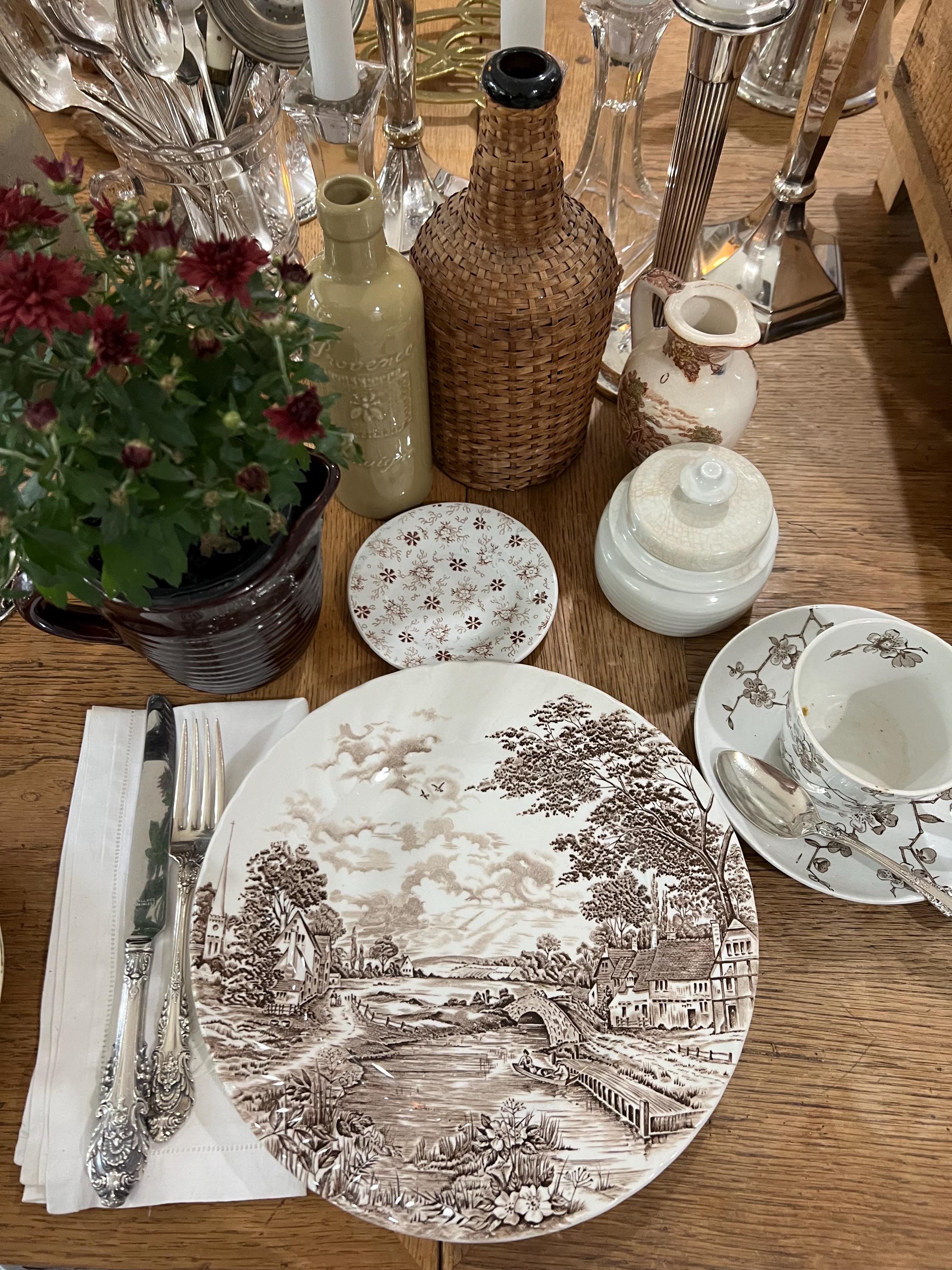 Ridgeway ホームメーカー プレート 2枚セット　イギリス製 Brown and White English Ridgeway 10” Country Days - Etsy Canada