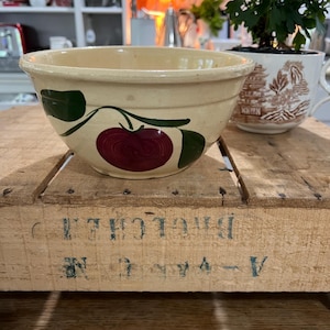 Yellowware Bowl with Watt Apple Design