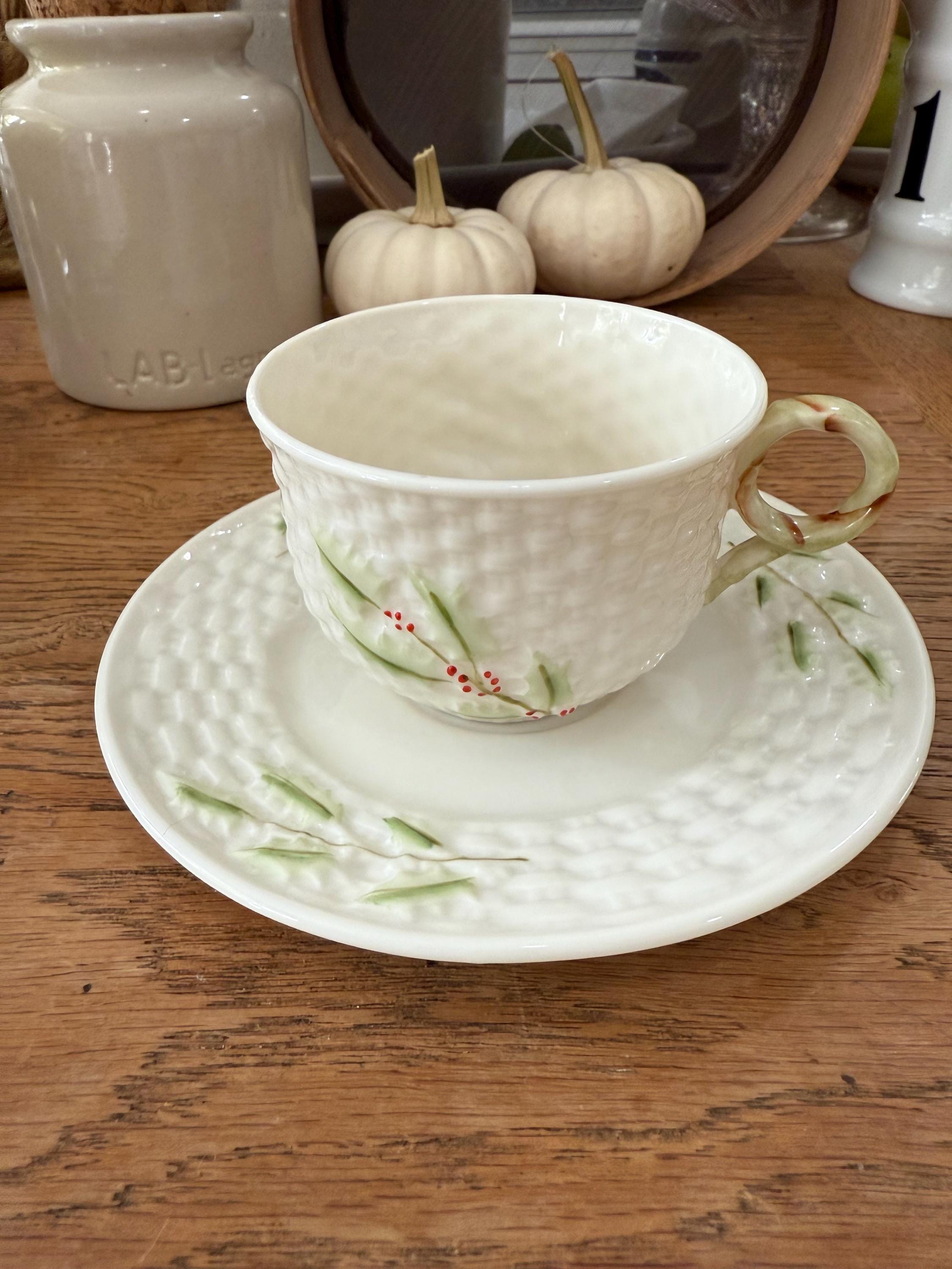 Belleek  ベリーク　一点物バスケット　インチャンテドアイル Belleek ベリーク 一点物バスケット インチャンテドアイル