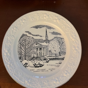 Black and White Vintage Eggshell Theme Plate by Homer Laughlin