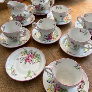 Copeland Spode Marlborough Spray’s 17 piece tea set.