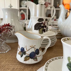 Royal Worcester Porcelain Vintage Creamer