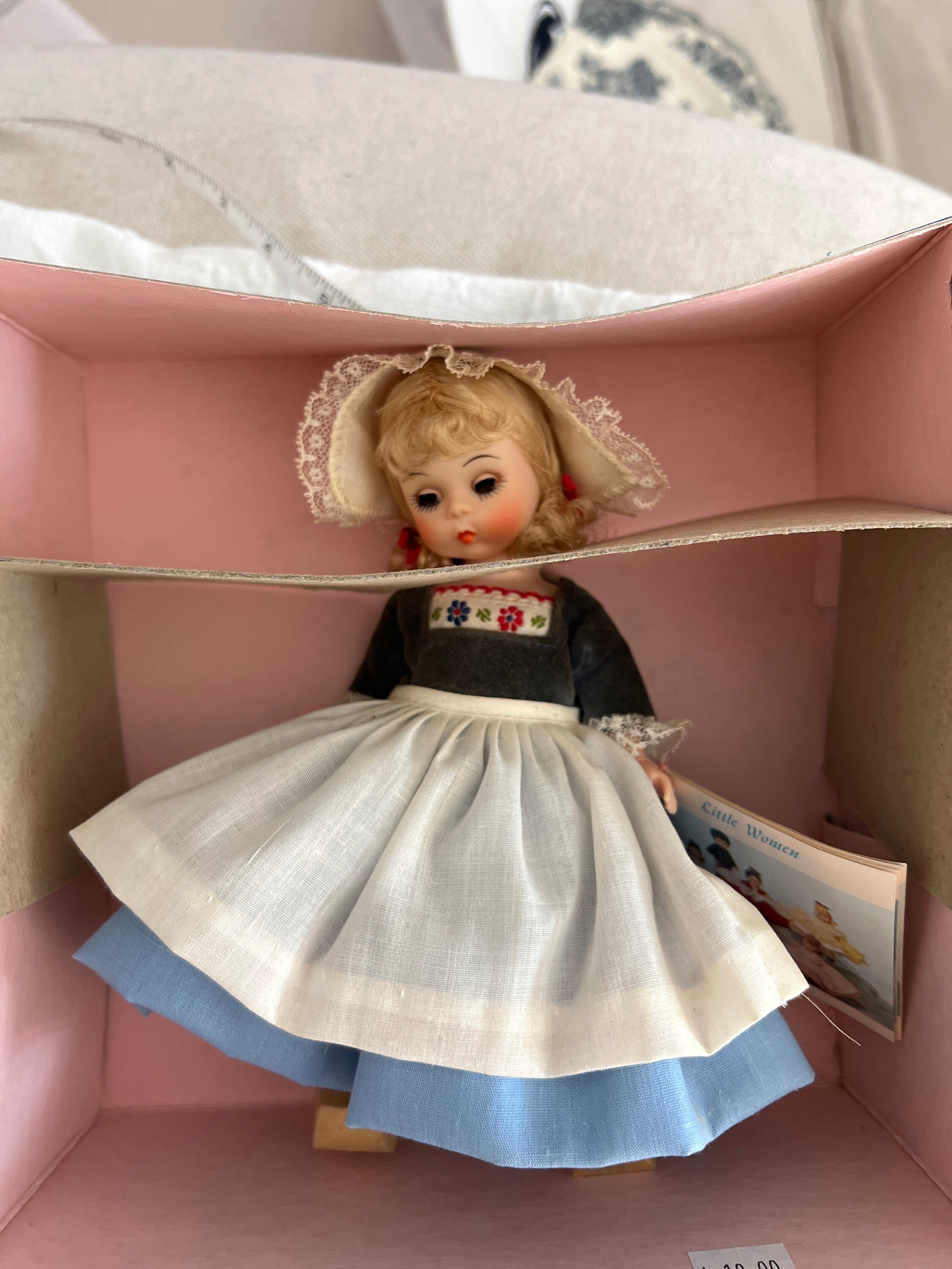 Madame Alexander Doll. Netherlands 1980. - Etsy