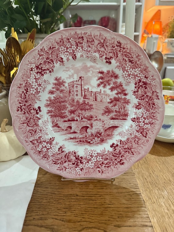 Red and White English Ironstone Dinner Plate. J&G Meakin. Set of 2