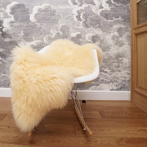 SHEEPSKIN YELLOW Throw Genuine leather Sheep Skin  Decorative rug gold comfy, cozy, hair is very thick, shiny !