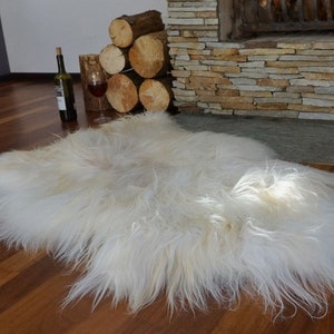 SHEEPSKIN ICELANDIC White and Cream Throw Genuine leather Sheep Skin 50&quot;x 30&quot; Decorative rug White comfy, cozy, hair is very thick, shiny !