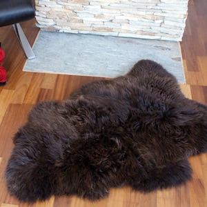SHEEPSKIN Brown X  Throw Genuine leather Sheep Skin  Decorative rug brown comfy, cozy, hair is very thick, shiny !