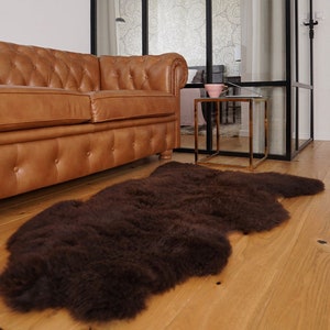 SHEEPSKIN Brown X  Throw Genuine leather Sheep Skin  Decorative rug brown comfy, cozy, hair is very thick, shiny !