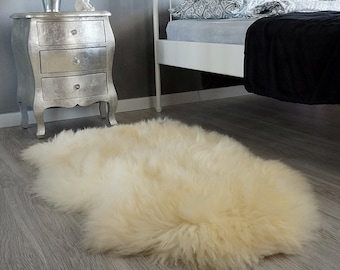 GIANT SHEEPSKIN 50 "x 30" White Throw Genuine leather wool carpet Decorative rug Natural comfy, cozy, hair is very thick, shiny !