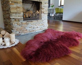 Manta de piel de oveja color burdeos. Alfombra de lana de cuero genuino. Alfombra decorativa marrón, cómoda, acogedora, ¡el pelo es muy grueso y brillante!