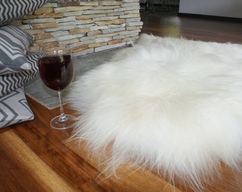 SHEEPSKIN ICELANDIC White Throw Genuine leather Sheep Skin 52"x 32" Decorative rug White comfy, cozy, hair is very thick, shiny !