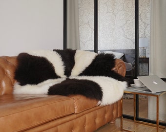 Natural Sheepskin Rug, Creamy White Black Round Carpet, Genuine Wool 51"