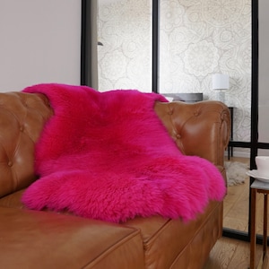 SHEEPSKIN   50&quot;x 28&quot; Pink Throw Genuine leather Sheep Skin Decorative rug comfy, cozy, hair is very thick, shiny !