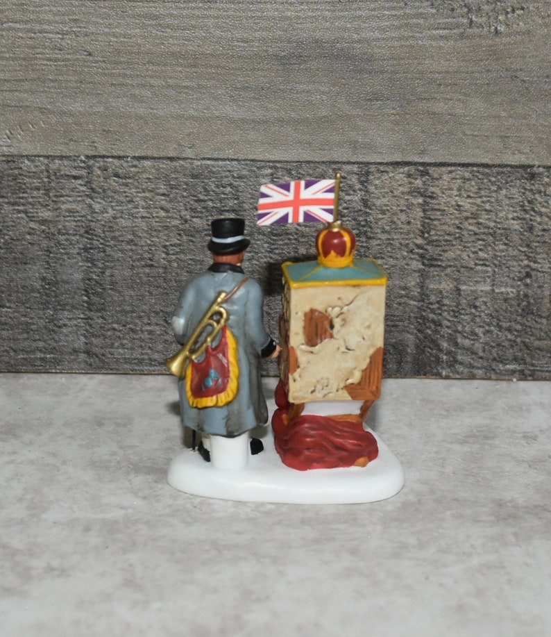 Department 56 Dickens' Village "The Halfpenny Showman" - Thumbnail 2