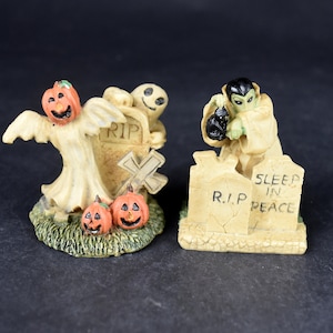 Set of 2 Vampire & Ghost Tombstone Figurines Halloween Village Landscape Accessories