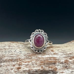 Vintage Style Ruby Gemstone Ring // 925 Sterling Silver // Sizes 6 to 9
