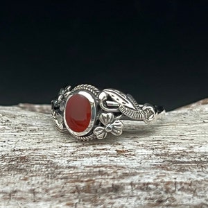 Floral Design Carnelian Ring // 925 Sterling Silver // Oxidized Red Carnelian Ring // Sizes 5 to 10