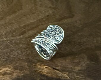 Long Thai Floral Ring // 925 Sterling Silver // Sizes 7 to 12