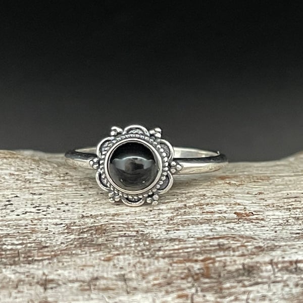 Himmlischer Onyx-Sonnenring // 925er Sterlingsilber // Oxidierter schwarzer Onyx-Ring im Bali-Stil // Größen 5 bis 10