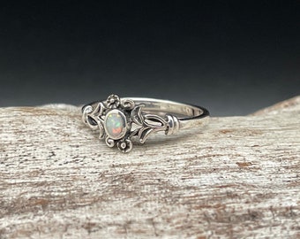 Sterling Silber Opal Blatt Ring - Natur inspiriert oxidierter Ring, botanischer Schmuck, handgemachtes Geschenk für sie