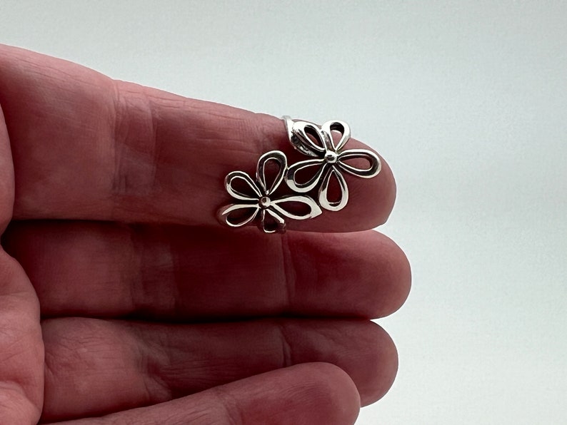 Double Flower Ring // 925 Sterling Silver // 2 Large Flowers Ring // Handmade // Sizes 7 to 10 Available image 4