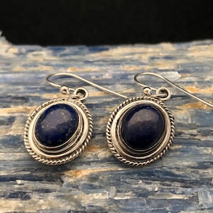 Lapis Earrings // 925 Sterling Silver // Silver Braid Setting // Oval Stone // Silver Lapis Earrings // Lapis Lazuli Earrings