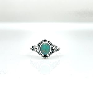 Vintage Turquoise Leaves Ring // 925 Sterling Silver with Genuine Turquoise // Size 5 to 10 image 4