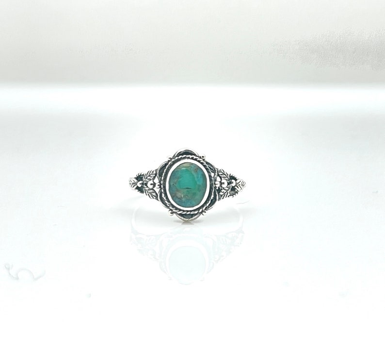 Vintage Turquoise Leaves Ring // 925 Sterling Silver with Genuine Turquoise // Size 5 to 10 image 4