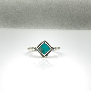 Diamond Shape Turquoise Ring // 925 Sterling Silver with Genuine Turquoise image 3