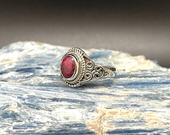 Granulated Ruby Silver Ring // 925 Sterling Silver // Bali Ring with Ruby