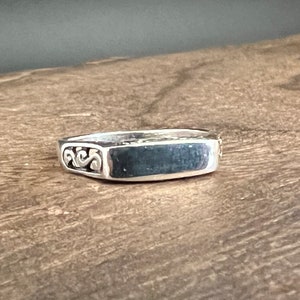 Thin Silver Bali Signet Ring // 925 Sterling Silver // Sizes 6 to 12