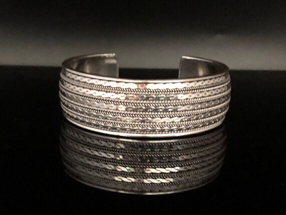 酸化スターリングシルバーのインフィニティカフブレスレット - Etsy 日本