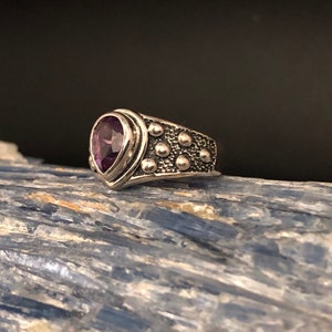 Amethyst Silver Ring Size 8 // 925 Sterling Silver // Oxidized // Beaded Teardrop Setting