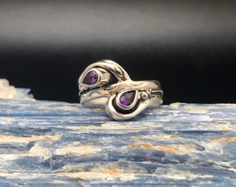 Multi-Stone Amethyst Ring Size 6 // Sterling Silver // Oxidized Teardrop Setting // Silver Amethyst Ring // February Birthstone