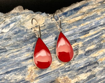 Red Silver Shell Earrings // Simple Teardrop Setting // Red Silver Earrings // 925 Sterling Silver