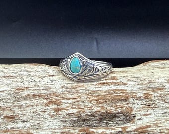 Sterling Silver Lotus Ring with Turquoise : 925 Silver