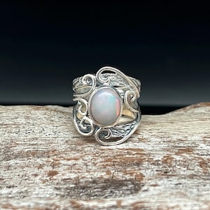 Vintage Style Natural Opal Ring // 925 Sterling Silver // Size 7