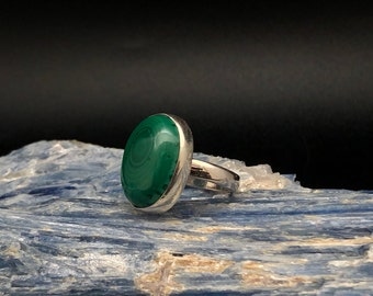 Malachite Silver Ring // 925 Sterling Silver // Simple Oval Setting // Malachite Ring // Adjustable Size 7