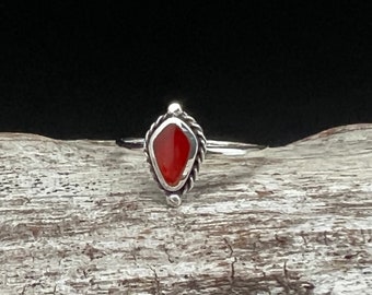Small Bali Style Stone Ring with Red Carnelian // 925 Sterling Silver // Sizes 5 to 10