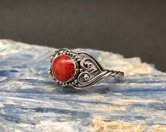 Red Coral Ring // 925 Sterling Silver // Bali Design // Sizes 5 to 10