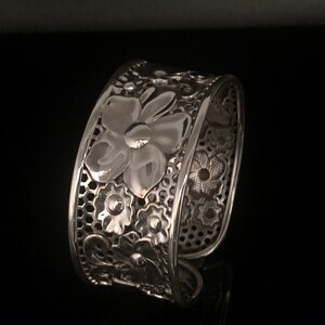 Flowers Silver Cuff // Flower Cuff Bracelet // Silver Flower Cuff Bracelet // 925 Sterling Silver