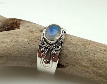 Anillo de piedra lunar arcoíris, anillo vintage con diseño de remolino de piedras preciosas, regalo hecho a mano en plata 925 para ella.
