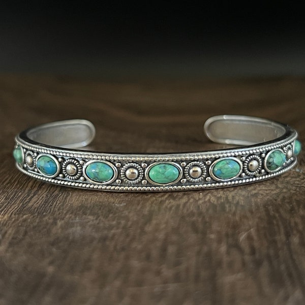 Vintage Design Silver Cuff Bracelet with Natural Turquoise // 925 Sterling Silver