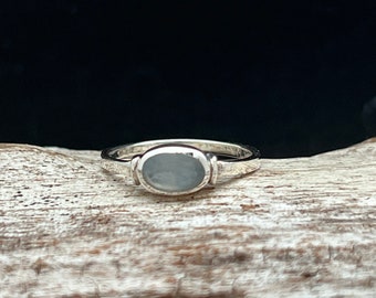 Simple Moonstone Ring // 925 Sterling Silver // Oval Setting // Sizes 5 to 10