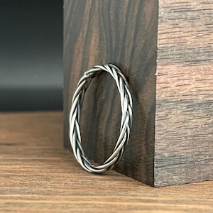Thin Band Ring // 925 Sterling Silver // Oxidized // Interwoven Silver Ring // Thin Braid Silver Ring