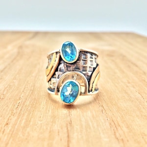 Oxidized Two-tone Blue Topaz Ring // 925 Sterling Silver // Hammered Oval Design // Size 7