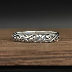 Bali Band Silver Ring // 925 Sterling Silver // Oxidized Bali Band Ring