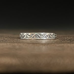 Thin Filigree Swirls Ring // 925 Sterling Silver // Bali Band Ring