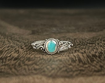 Southwest Turquoise Leaf Ring // 925 Sterling Silver with Genuine Turquoise // Oxidized