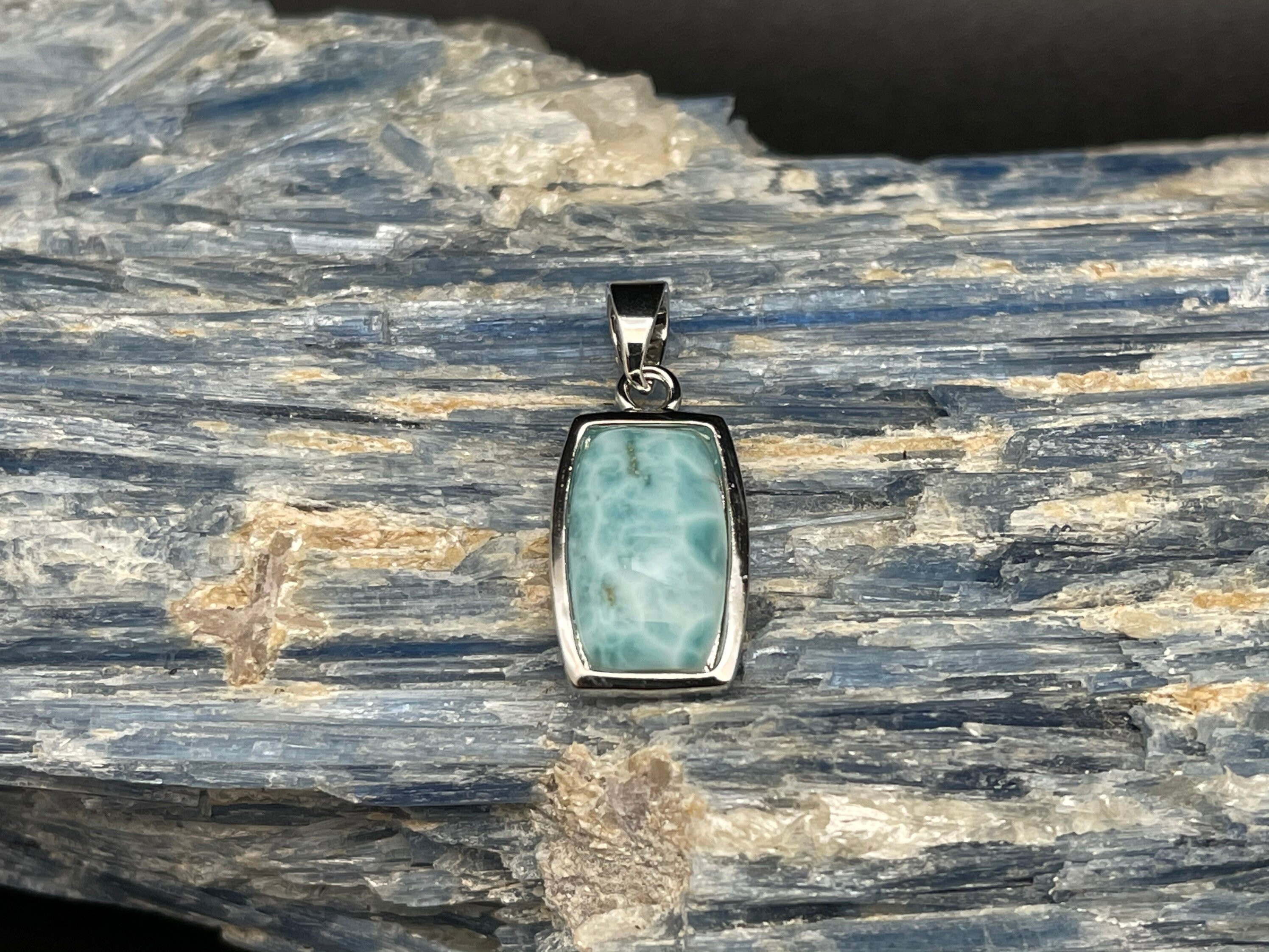 ラリマーペンダント // 925スターリングシルバー // 小さな長方形の